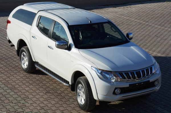 Trittbretter passend für Mitsubishi L200 ab 2015 Hitit Chrom mit TÜV