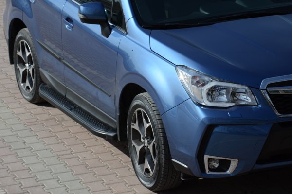 Trittbretter passend für Subaru Forester ab 2013 Ares Schwarz mit TÜV